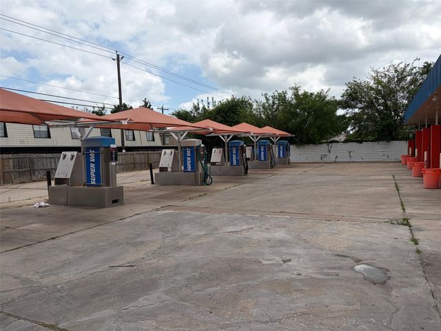 6505 Del Monte Drive, Houston, TX 77057