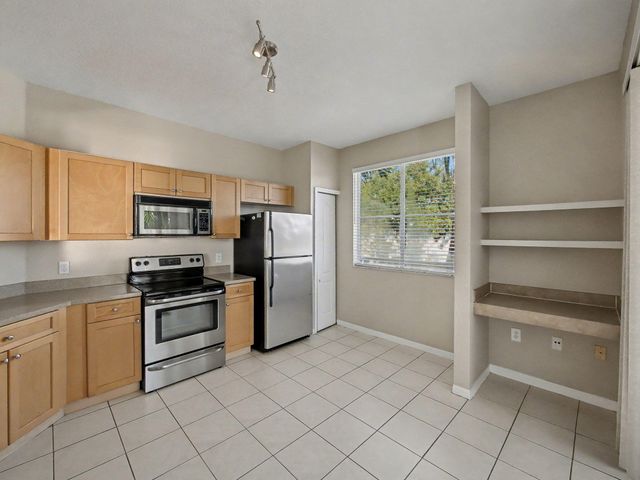 11010 Legacy Drive 206, Palm Beach Gardens, FL 33410