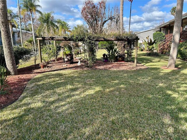 55730 HOLIDAY CIRCLE, Astor, FL 32102