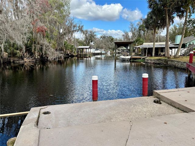 55730 HOLIDAY CIRCLE, Astor, FL 32102