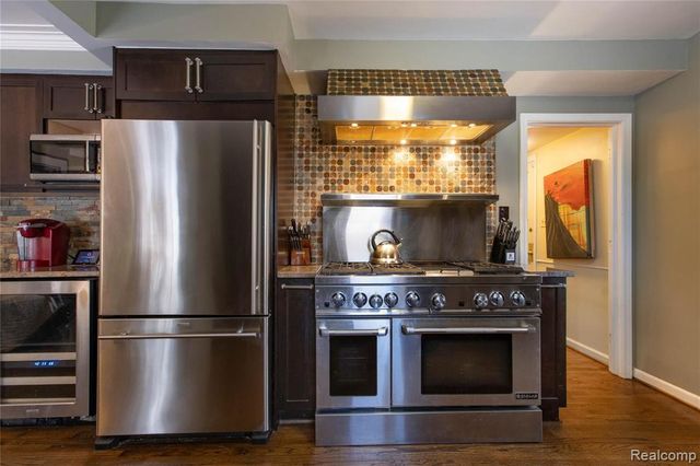 19451 Argyle Crescent, Detroit, MI 48203