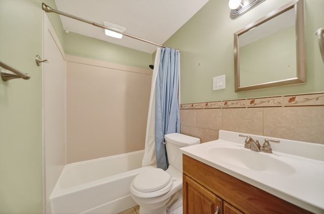 4627 VILLAGE Street, Erie, PA 16506