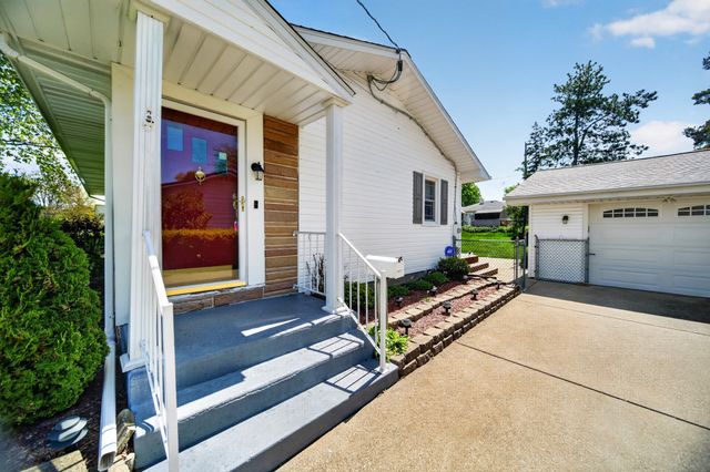 4627 VILLAGE Street, Erie, PA 16506
