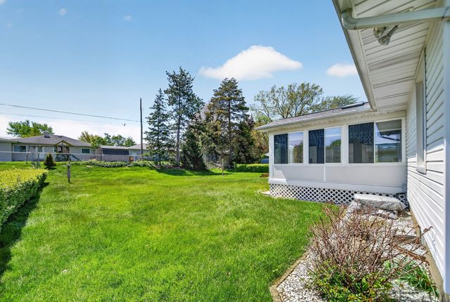 4627 VILLAGE Street, Erie, PA 16506