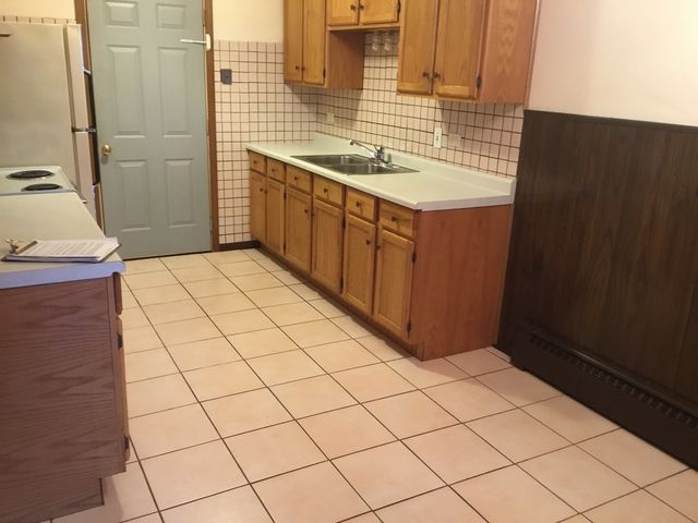 7901 Newland Avenue, Burbank, IL 60459