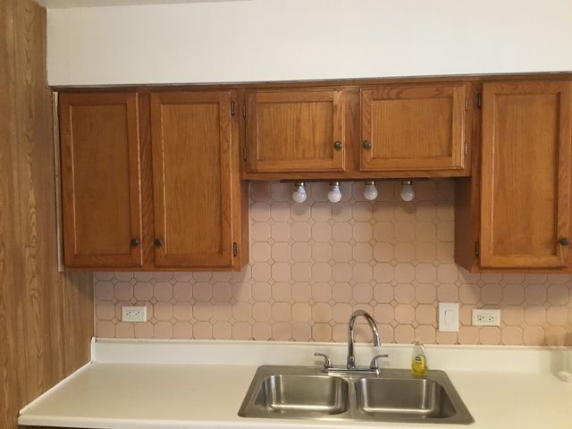 7901 Newland Avenue, Burbank, IL 60459