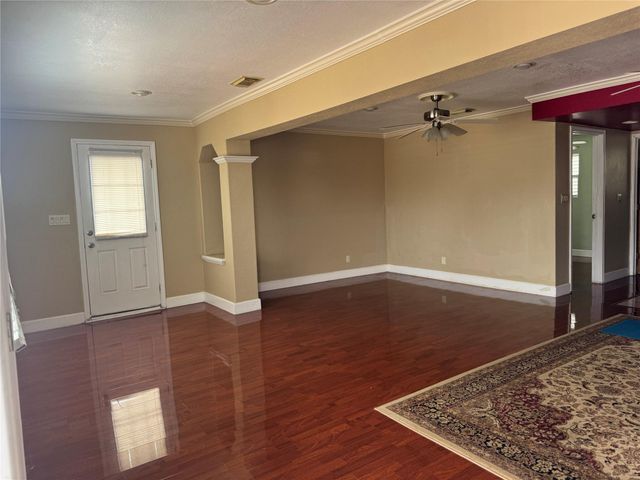 662 Warsaw Street, Galveston, TX 77563