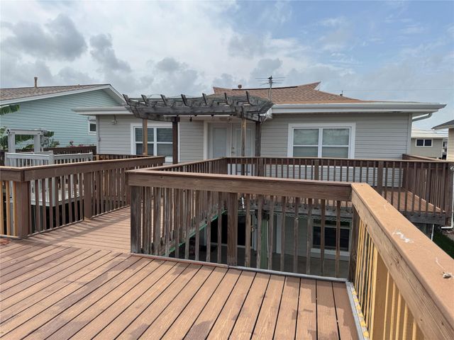 662 Warsaw Street, Galveston, TX 77563