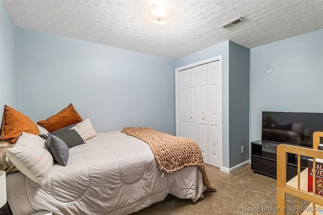 1303 Field Stone Drive, Jeffersonville, IN 47130