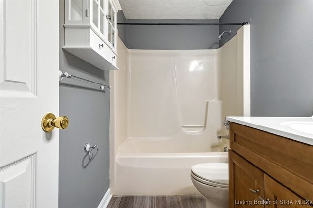 1303 Field Stone Drive, Jeffersonville, IN 47130