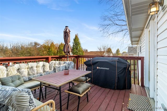 1303 Field Stone Drive, Jeffersonville, IN 47130