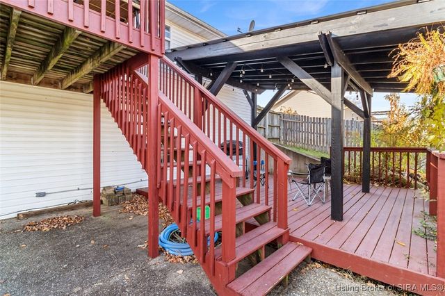 1303 Field Stone Drive, Jeffersonville, IN 47130