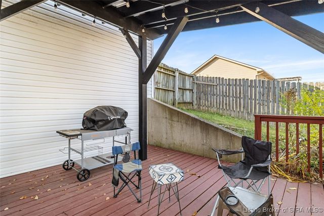 1303 Field Stone Drive, Jeffersonville, IN 47130