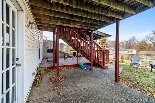 1303 Field Stone Drive, Jeffersonville, IN 47130