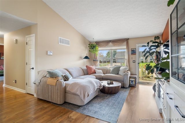 1303 Field Stone Drive, Jeffersonville, IN 47130