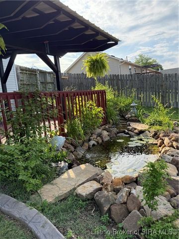 1303 Field Stone Drive, Jeffersonville, IN 47130