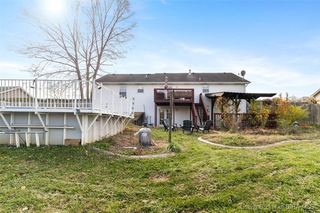 1303 Field Stone Drive, Jeffersonville, IN 47130