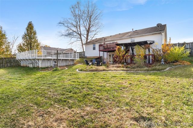 1303 Field Stone Drive, Jeffersonville, IN 47130