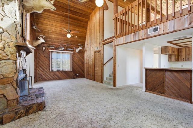 8221 RIVERSIDE DR NE, St Petersburg, FL 33702