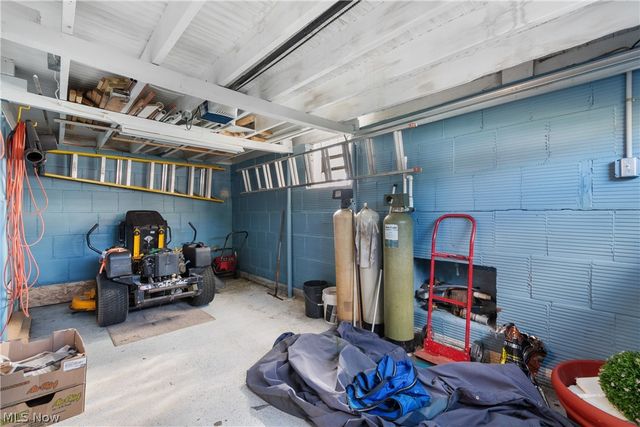 4085 Melton Avenue, New Franklin, OH 44319