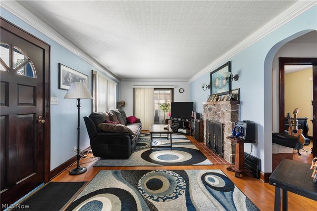 4085 Melton Avenue, New Franklin, OH 44319