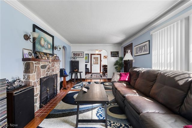 4085 Melton Avenue, New Franklin, OH 44319