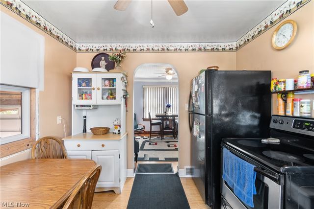 4085 Melton Avenue, New Franklin, OH 44319