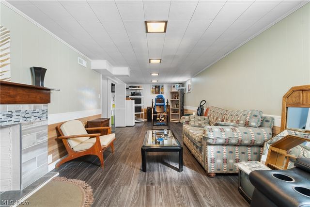 4085 Melton Avenue, New Franklin, OH 44319
