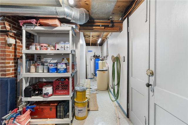 4085 Melton Avenue, New Franklin, OH 44319