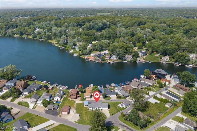 4085 Melton Avenue, New Franklin, OH 44319