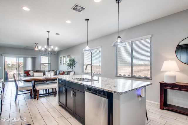 10520 S Avenida Lago De Plata, Vail, AZ 85641