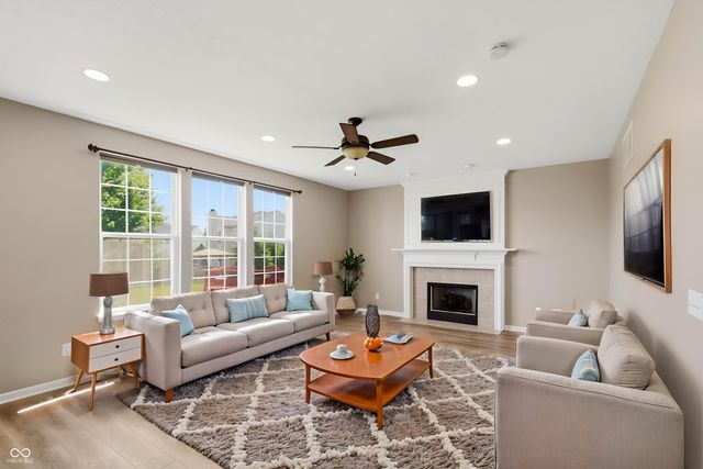 11841 Wedgeport Lane, Fishers, IN 46037