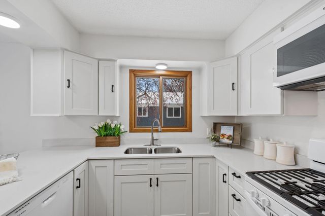 2200 74th Avenue N, Brooklyn Park, MN 55444