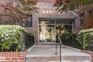640 W 239th St Apt 2F, New York City, NY 10463