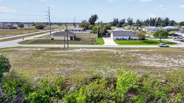 5 NW 19th Terrace, Cape Coral, FL 33993