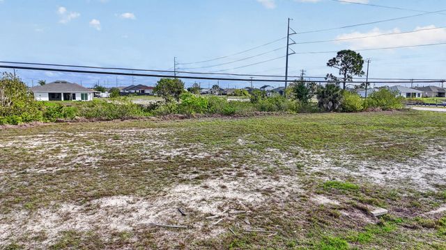 5 NW 19th Terrace, Cape Coral, FL 33993