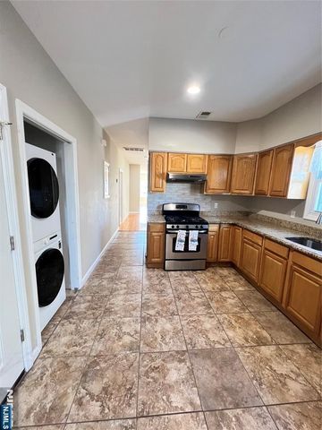 485 27th Street 2, Paterson, NJ 07514