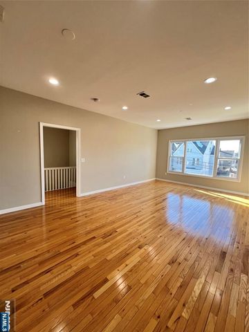 485 27th Street 2, Paterson, NJ 07514