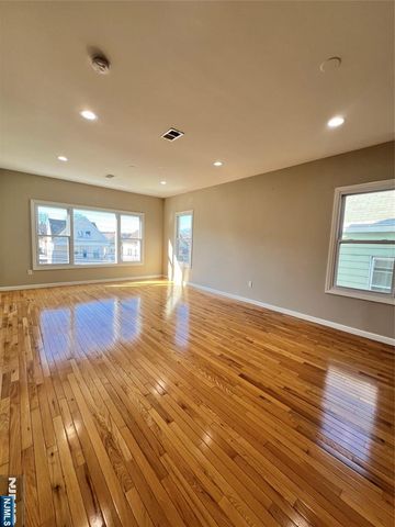 485 27th Street 2, Paterson, NJ 07514