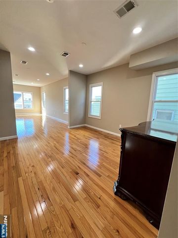 485 27th Street 2, Paterson, NJ 07514