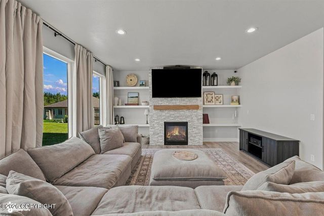 11835 E Pella Circle, Palmer, AK 99645