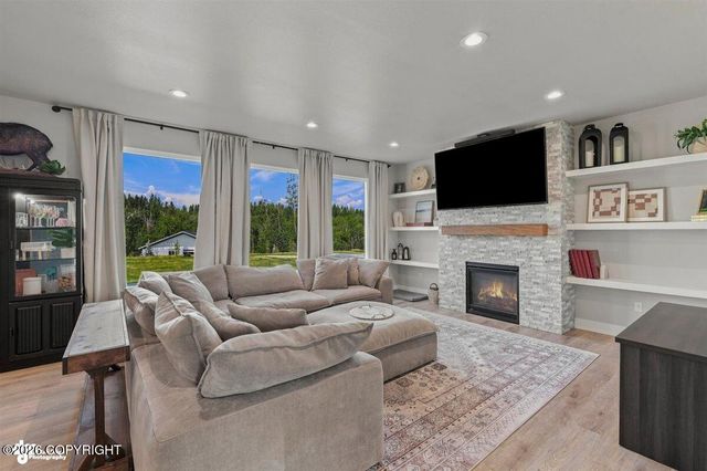 11835 E Pella Circle, Palmer, AK 99645