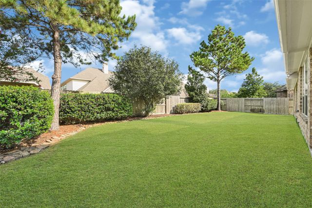 902 Cactus Ridge Court, Friendswood, TX 77546