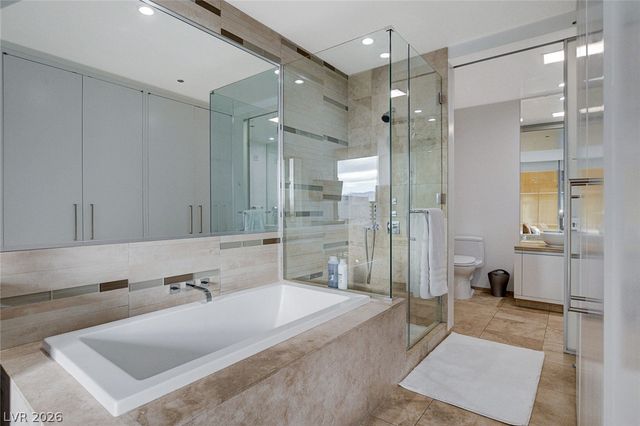 3722 Las Vegas Boulevard 811, Las Vegas, NV 89158