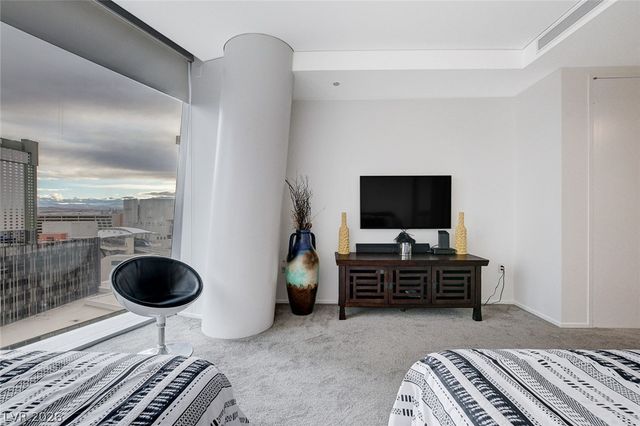 3722 Las Vegas Boulevard 811, Las Vegas, NV 89158