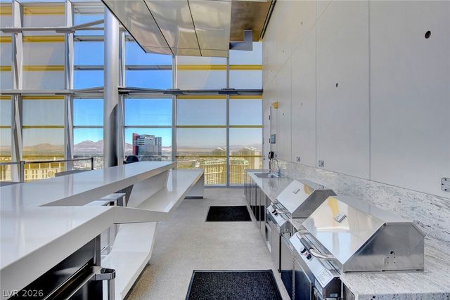 3722 Las Vegas Boulevard 811, Las Vegas, NV 89158