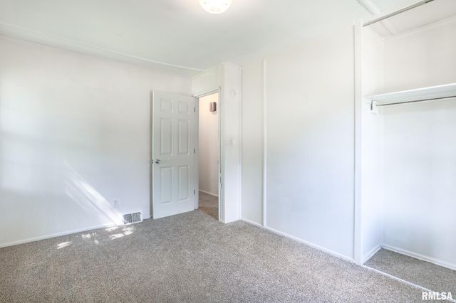 3004 N WILSON Drive, Peoria, IL 61604