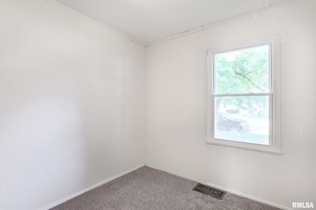 3004 N WILSON Drive, Peoria, IL 61604