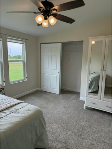 25484 SKY DR, Warrenton, MO 63383