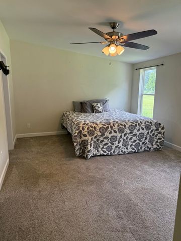 25484 SKY DR, Warrenton, MO 63383